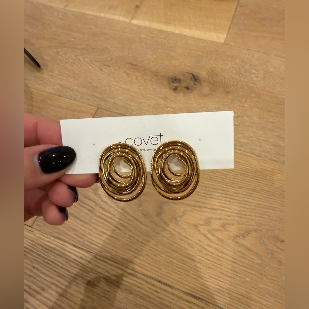 Gold Hooped Earings